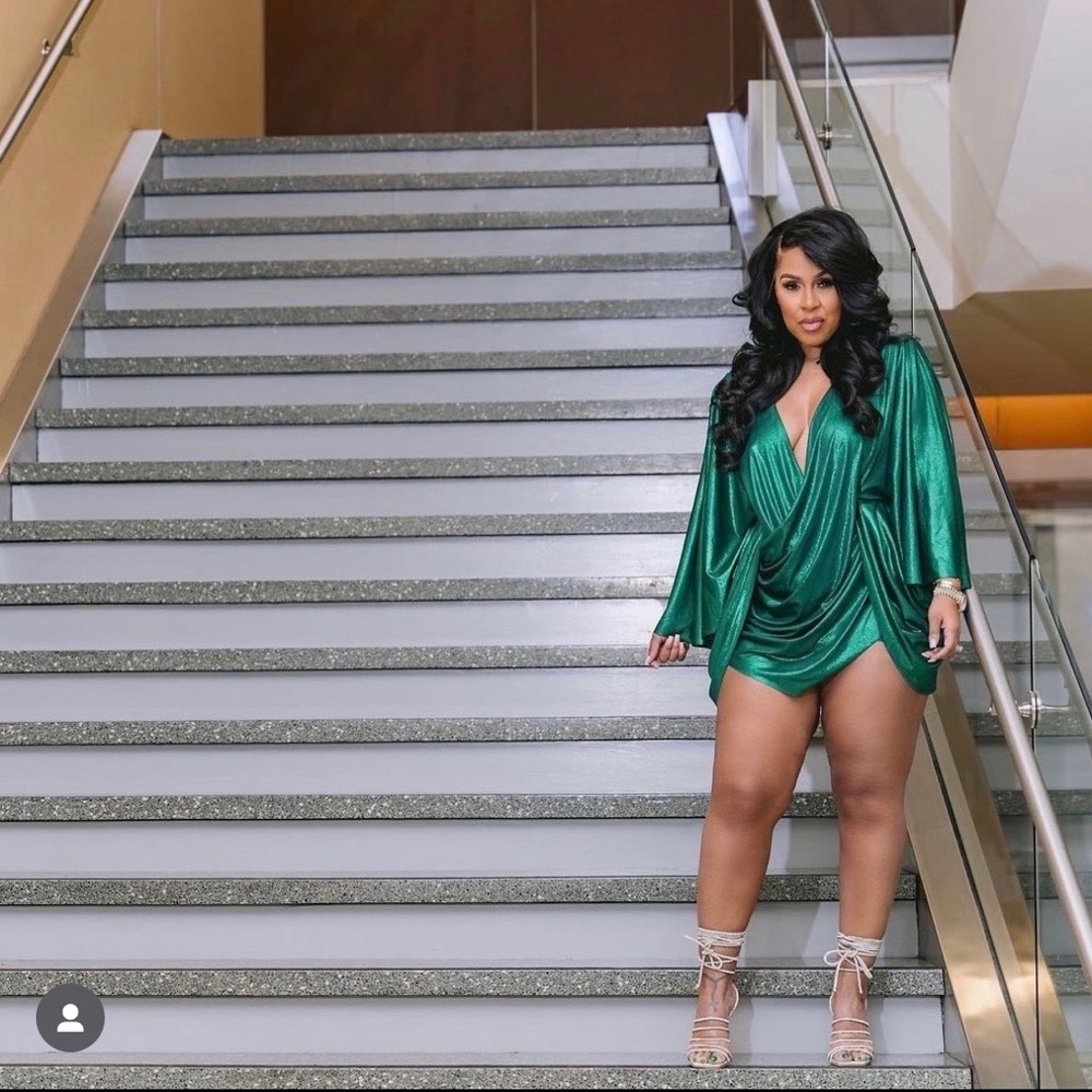 Ellalisque CENTER OF ATTENTION LIQUID GREEN DRESS